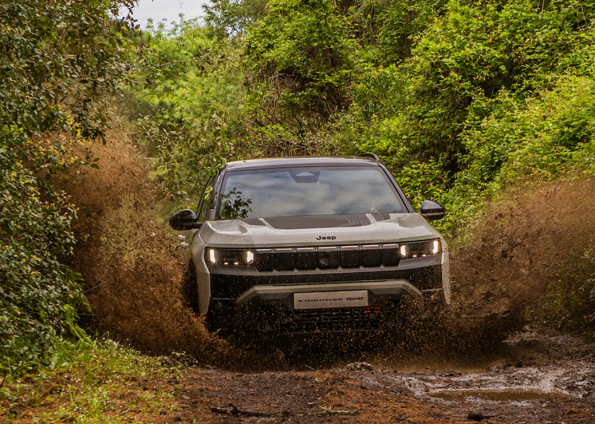 Der Jeep® Compass 4xe entdeckt Orte, die andere Fahrzeuge nicht erreichen können: „Go anywhere. Period“ – Jeep® Capability Stories, Folge 2, ab heute online
