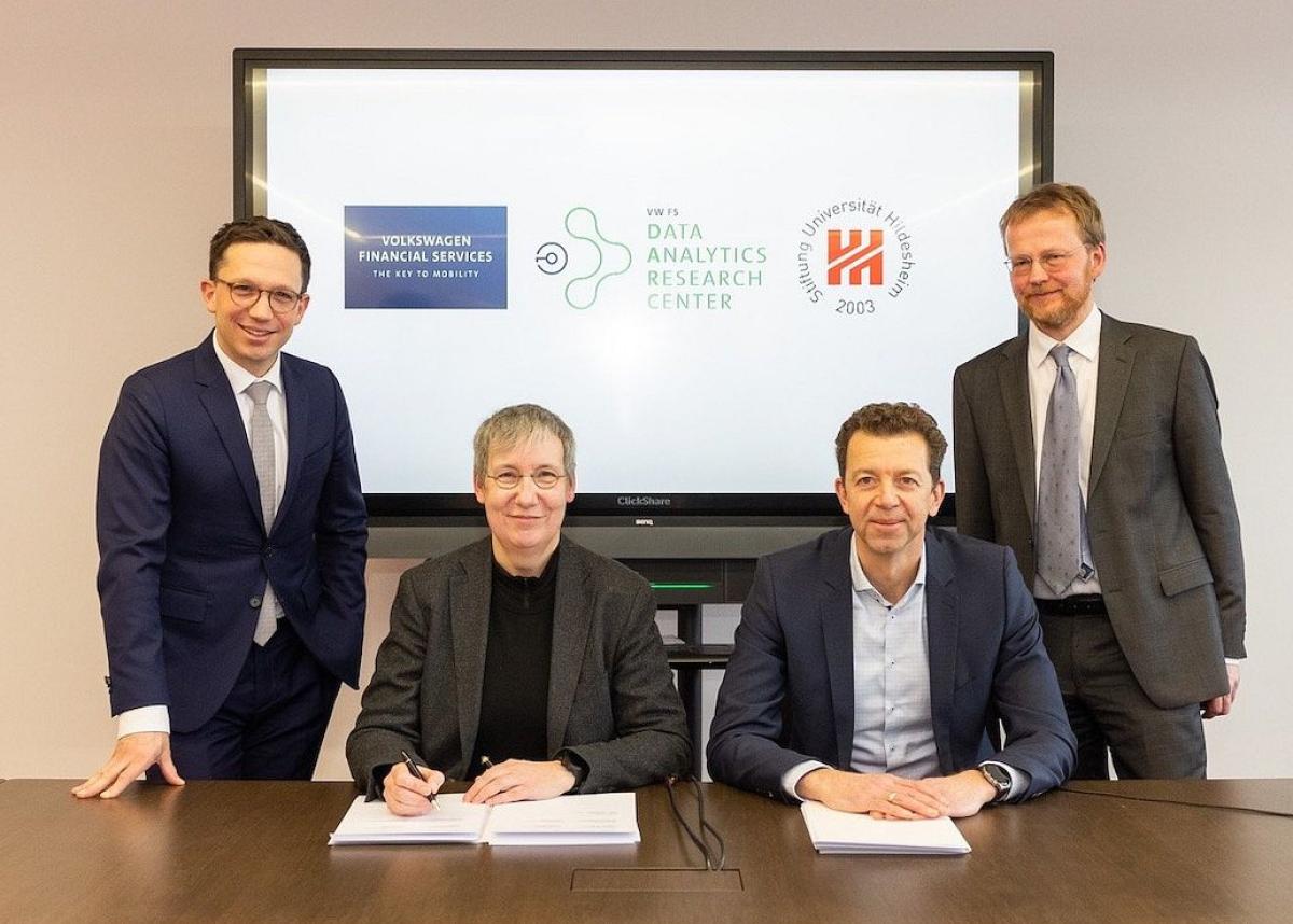 Aufbau des neuen „Volkswagen Financial Services Data Analytics Research Centers“ 