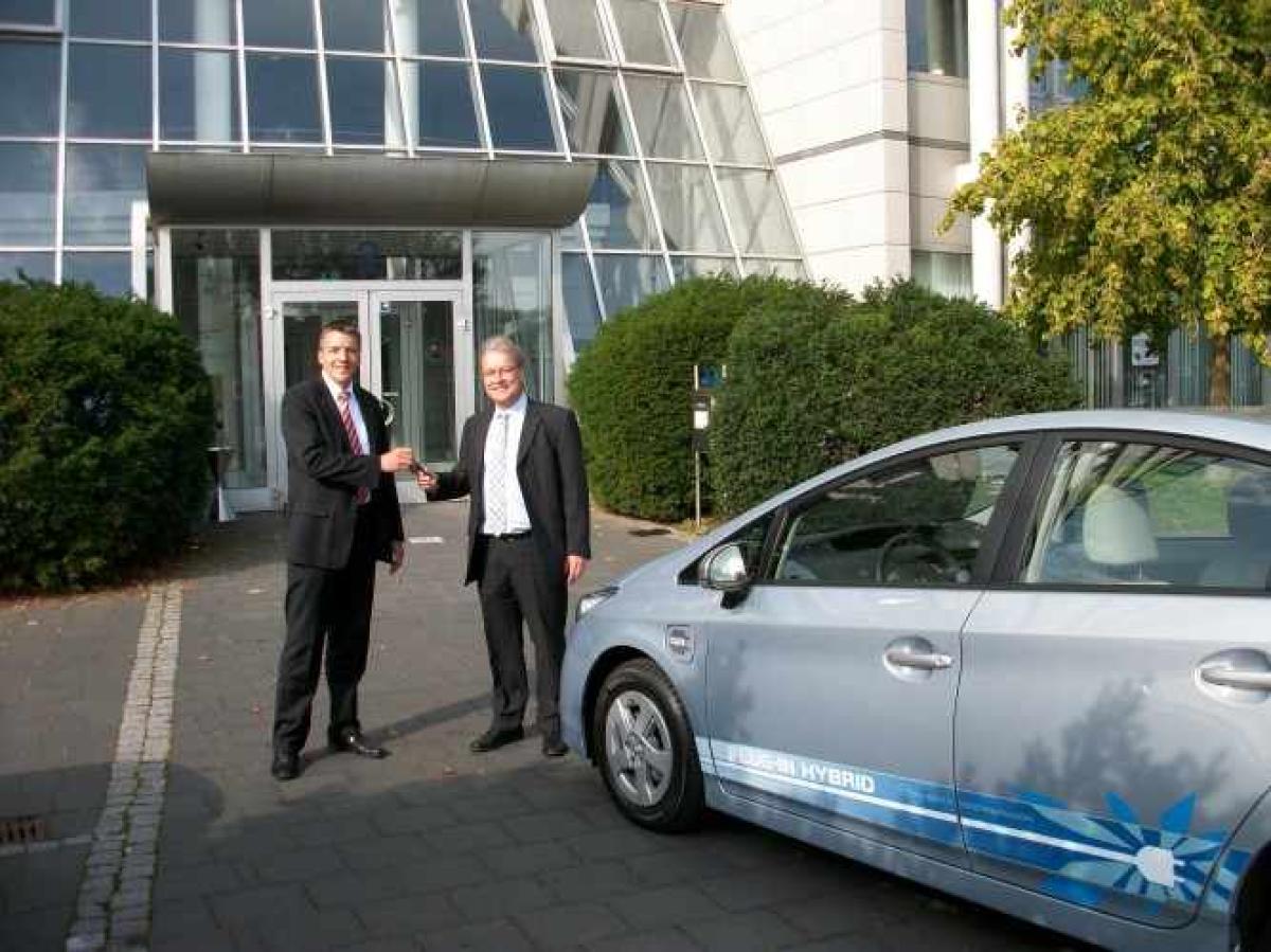 Toyota Motor Europe und LeasePlan kooperieren im Bereich Elektrofahrzeuge