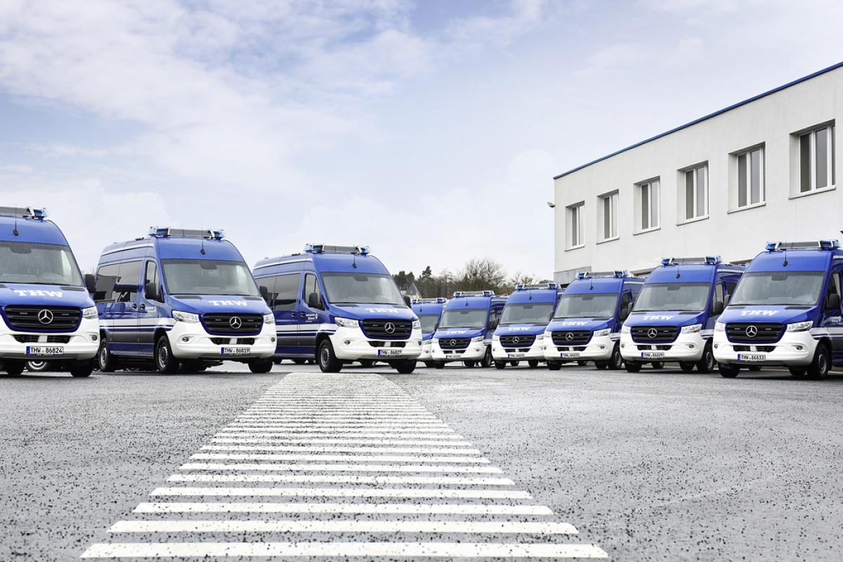 Mercedes-Benz Vans übergibt Sprinter an das THW