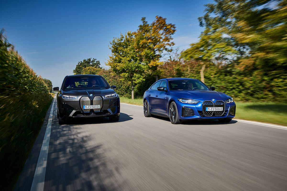 Bessere KFZ-Versicherungskonditionen für BMW iX und BMW i4