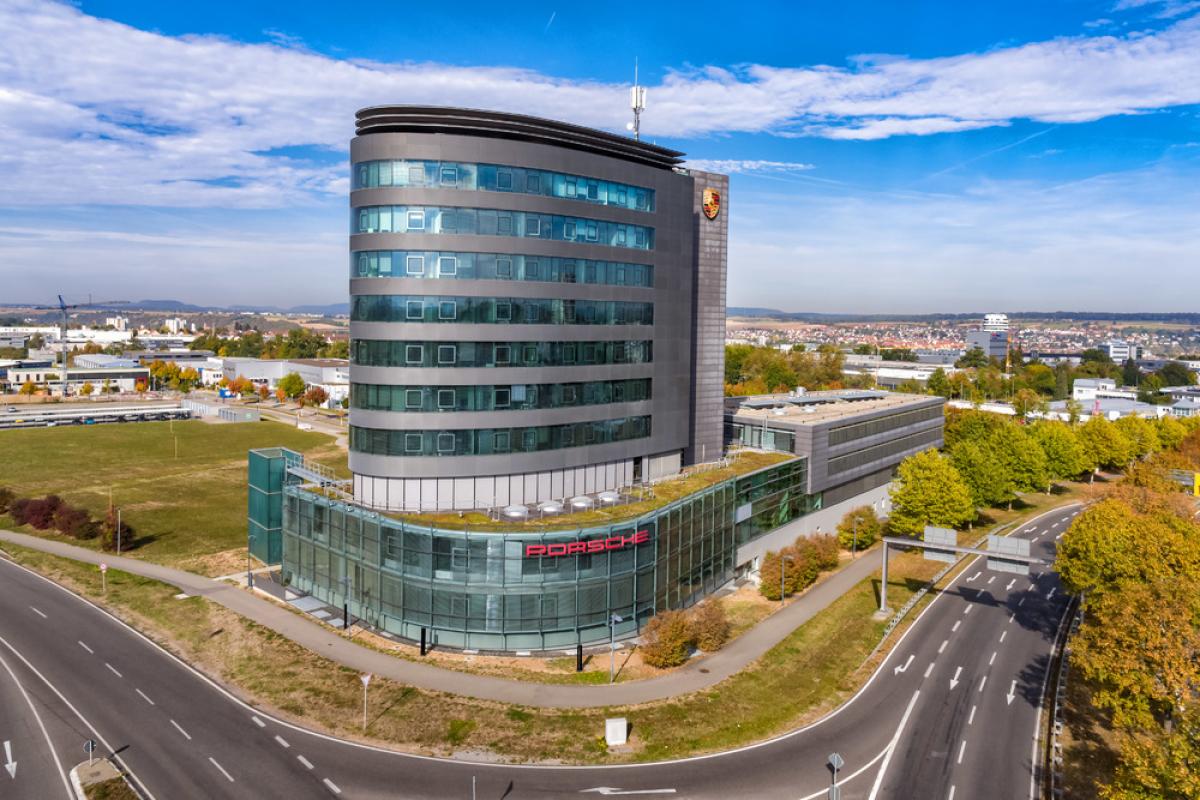 Porsche Financial Services wird 30