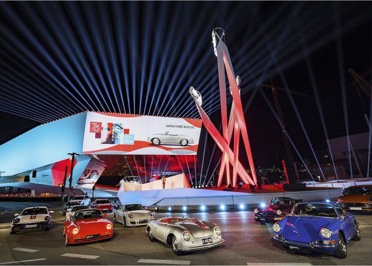Liveshow mit vielen Träumen zum Jubiläum „75 Jahre Porsche Sportwagen“