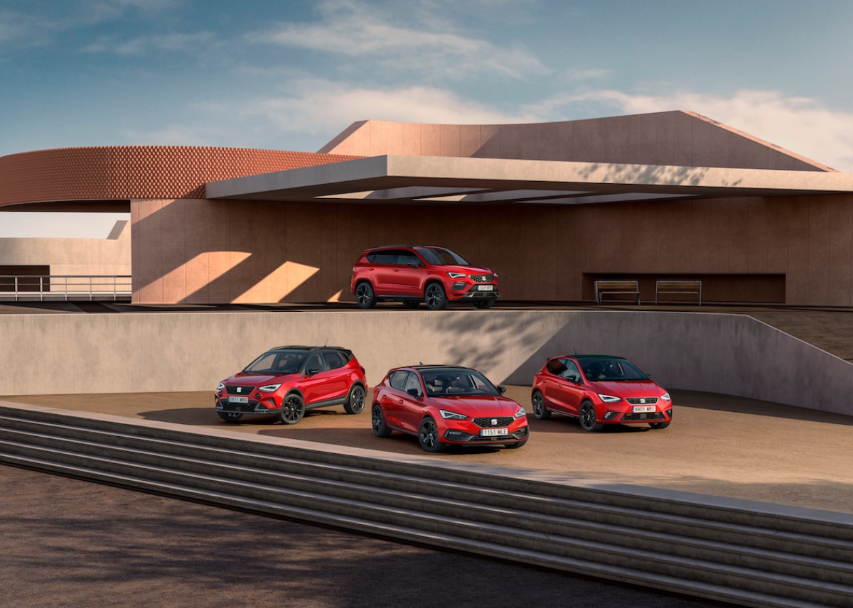 Attraktive Kundenvorteile: die neue SEAT FR Black Edition und Road Edition