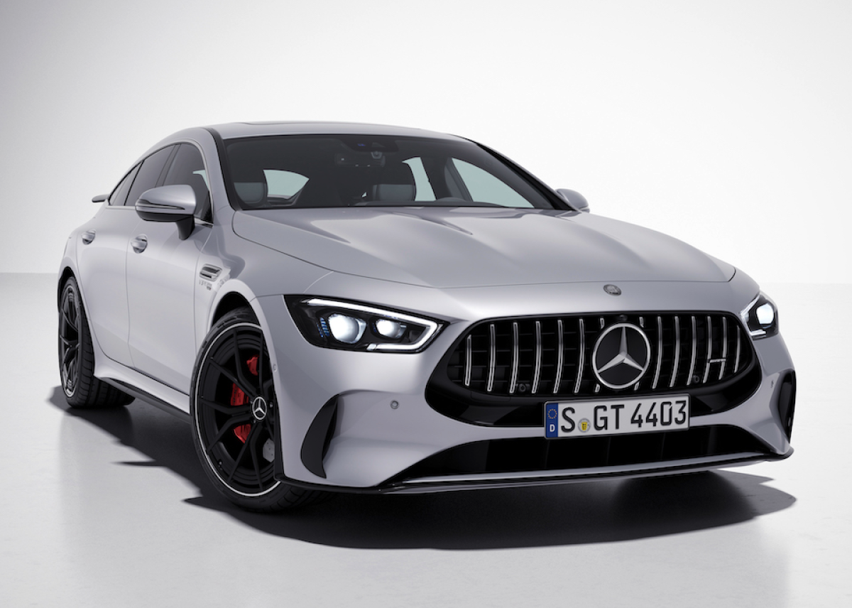 Überarbeitete V8-Modelle des Mercedes-AMG GT 4-Türer Coupés bestellbar