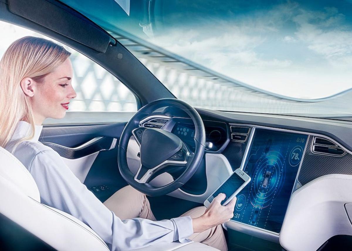 TÜV Rheinland bietet treuhänderischen Datenschutz für vernetzte Fahrzeuge