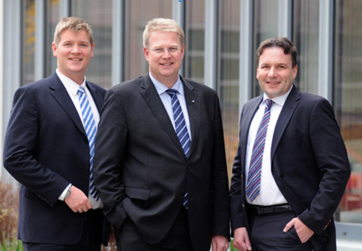Trio komplett an der Spitze von TÜV SÜD Car Registration Services