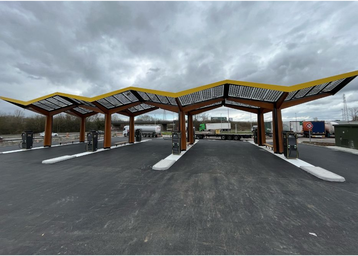 Fastned eröffnet die Station La Maxe an der A 31 in Frankreich