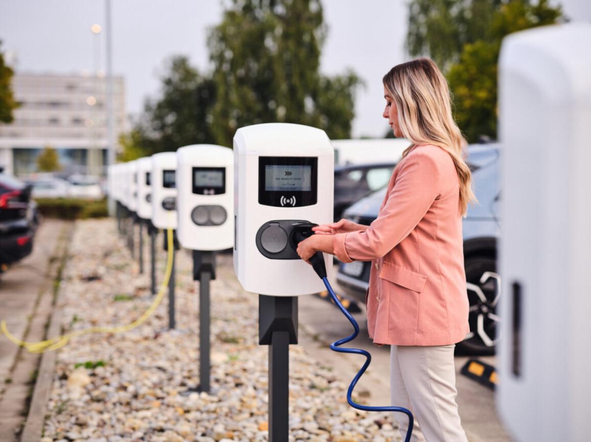 Live-Webinar von The Mobility House | Donnerstag, 18. April, 9:00 Uhr:  §14a EnWG in der Praxis: So nutzt du die Gesetzesänderung für dein Unternehmen