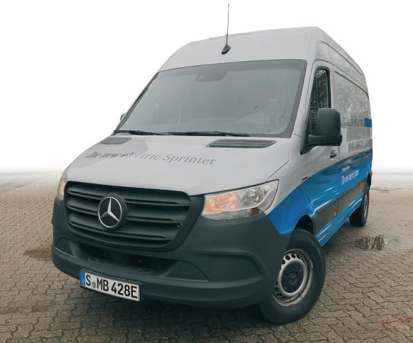 Transporter unter Strom