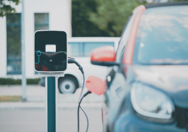 Elektromobilität: Hürden abbauen ist die Basis