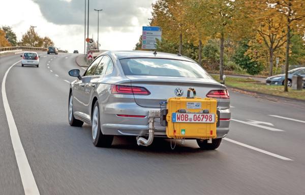 Gläserner Autofahrer