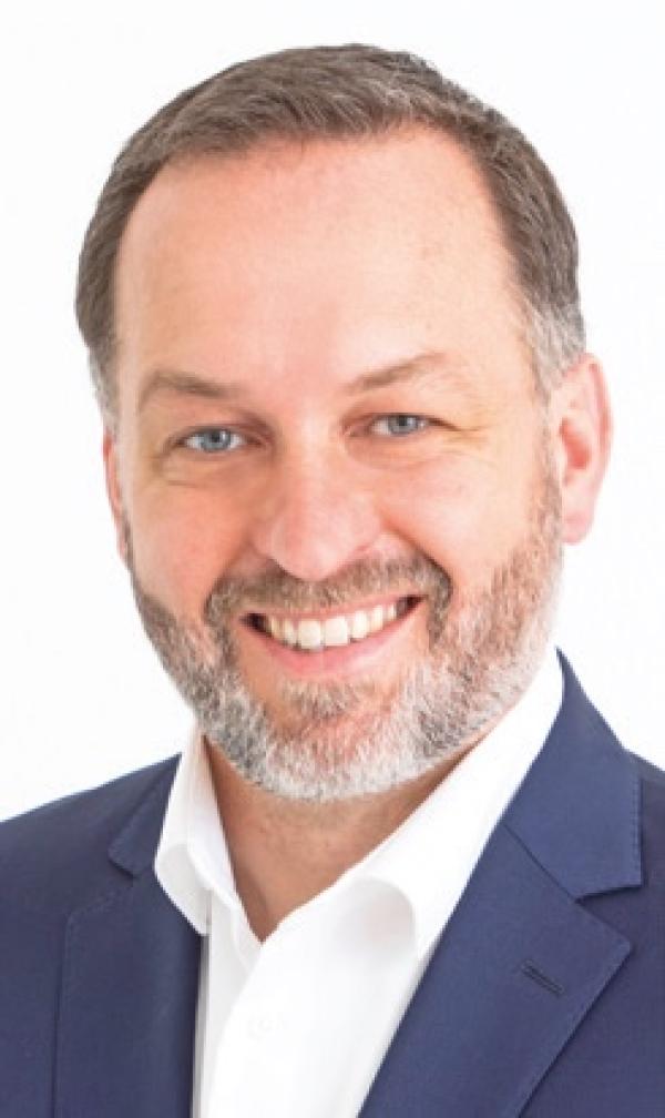 Dennis Müller