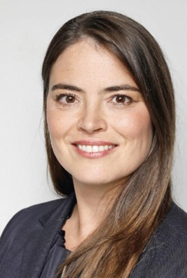Nadine Busch